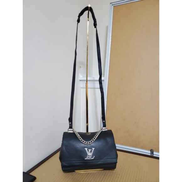 LOUIS VUITTON Lockme BB Black Pebbled Leather Bag - Picture 3 of 12